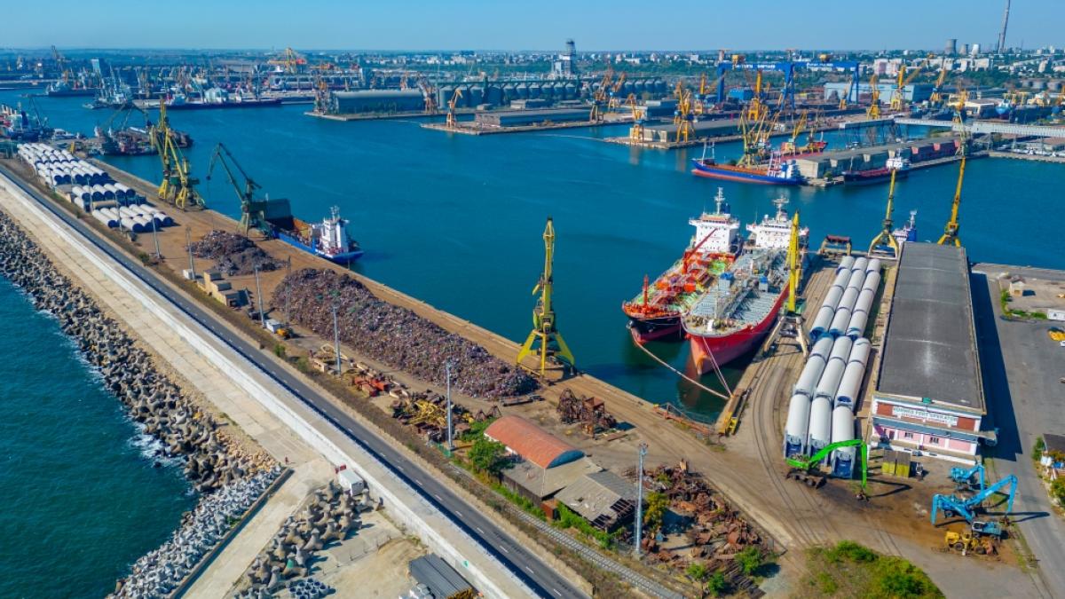 Die Aufnahme zeigt den rum&auml;nischen Schwarzmeerhafen Constanța, in dem am Freitag eine Seedrohne explodiert ist. (Foto)