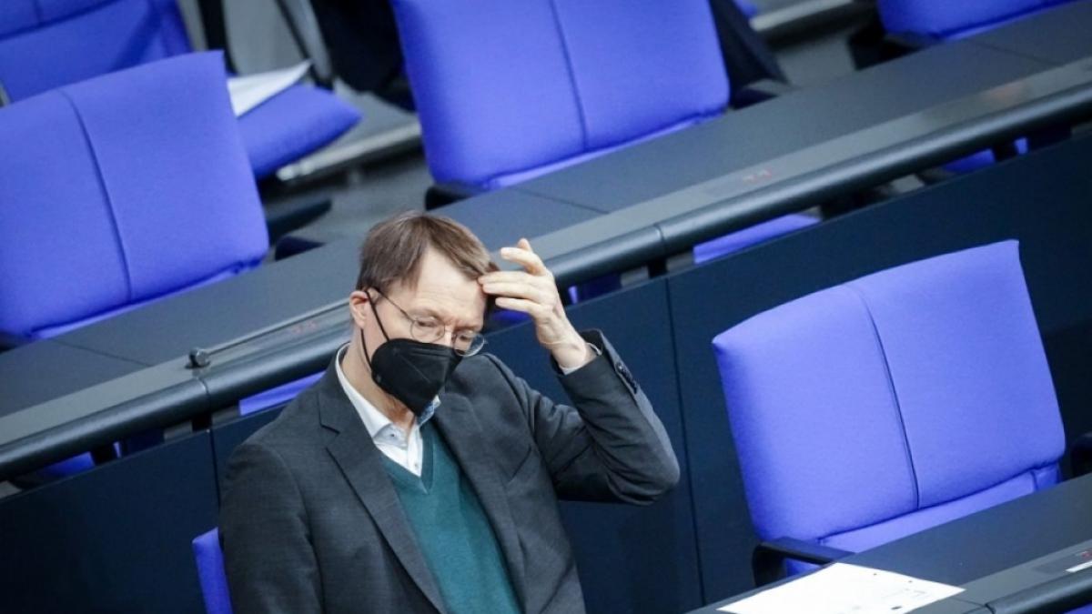 Die Nachrichten des Tages auf news.de:&nbsp;Karl Lauterbach am Ende?: Vorzeitiges Amts-Aus erwartet! FDP-Politiker attackiert Gesundheitsminister (Foto)