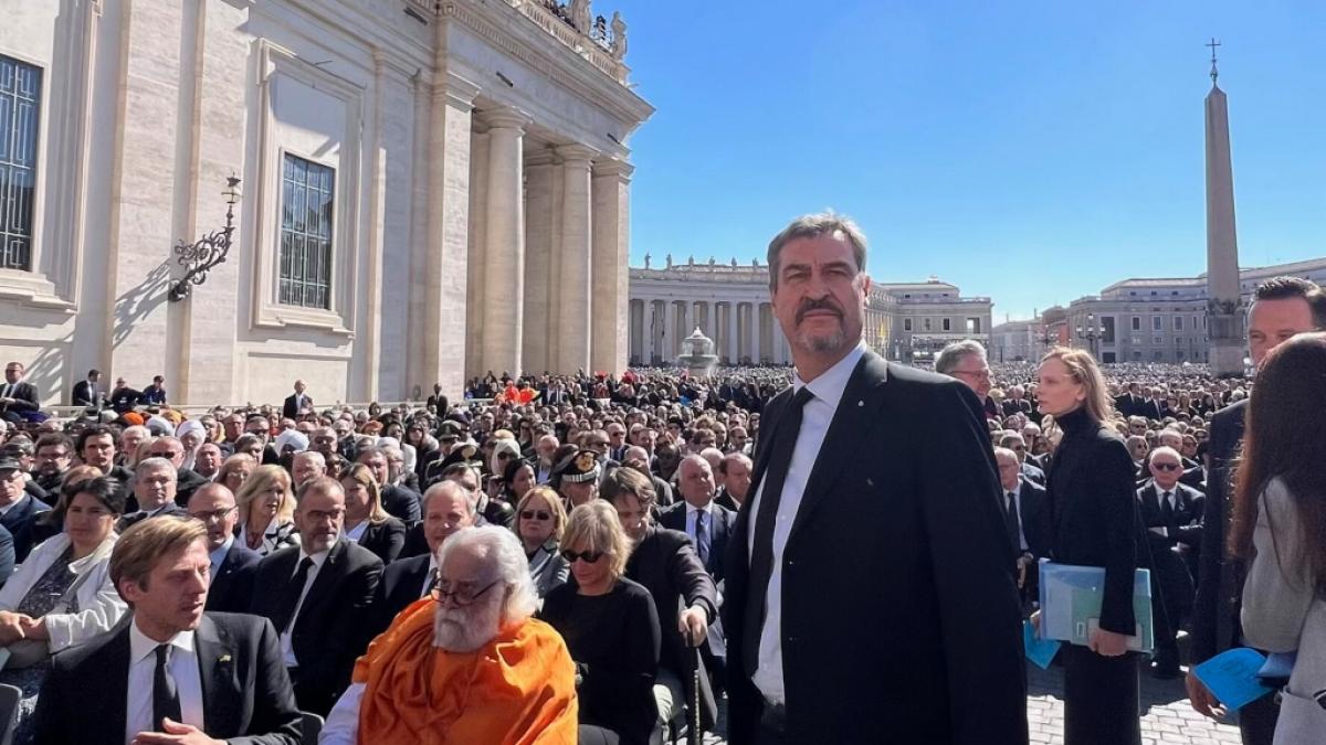 Der Auftritt von Markus S&ouml;der bei der Trauerfeier f&uuml;r Papst Franziskus wurde in den sozialen Medien heftig kritisiert. (Foto)