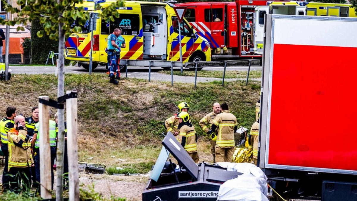 In den Niederlanden ist ein Lastzug in ein Nachbarschaftsfest gekracht und hat mehrere Menschen in den Tod gerissen. (Foto)