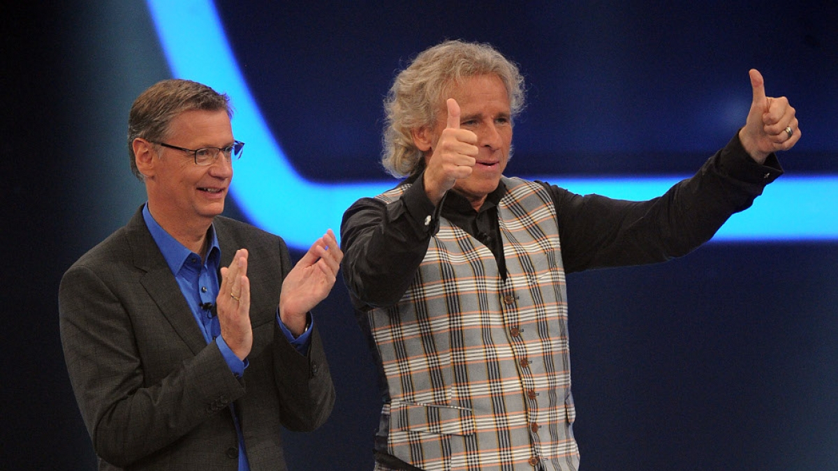 G&uuml;nther Jauch (links) und Thomas Gottschalk haben nicht nur mit ihren Moderatorenjobs ein Verm&ouml;gen verdient. (Foto)