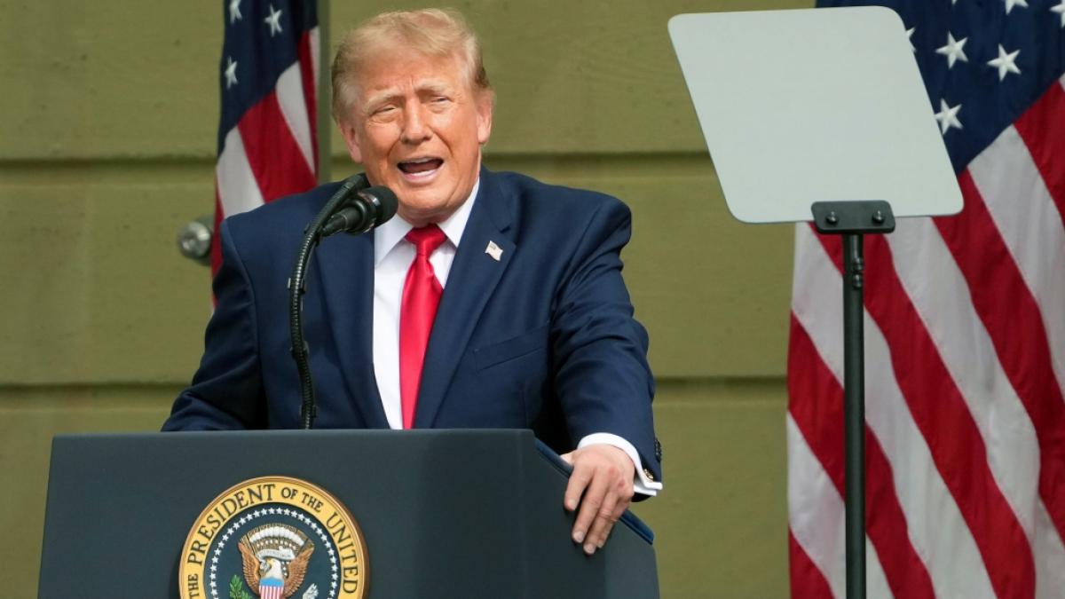 Bei einem Empfang in Dublin riss Donald Trump Witze dar&uuml;ber, dass seine Ehefrau Melania mit Abwesenheit gl&auml;nzte. (Foto)