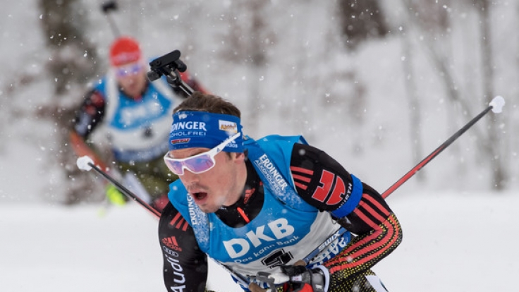 Die deutschen Biathleten um Arnd Peiffer und Simon Schempp geben sich in Antholz in der Staffel der Herren die Ehre.