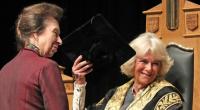 Bei öffentlichen Auftritten machen Prinzessin Anne (li.) und Königin Camilla gute Miene zum bösen Spiel - hinter den Kulissen sollen die Schwägerinnen jedoch ganz und gar nicht miteinander auskommen.