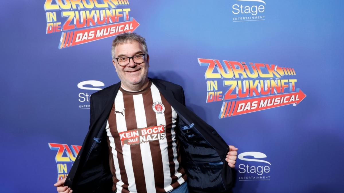 Elton kassiert Buh-Rufe im "ZDF-Fernsehgarten" &ndash; WM-Prognose kommt beim Publikum gar nicht gut an (Foto)