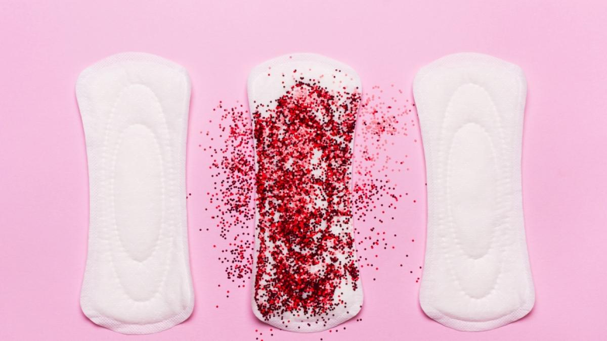 Jahrelang wurde in Werbung f&uuml;r Binden und Tampons blaue Fl&uuml;ssigkeit verwendet. Doch damit ist nun offenbar Schluss. (Foto)