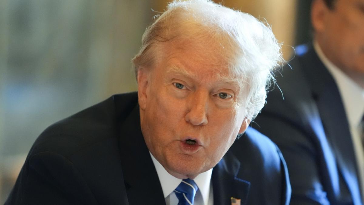 Donald Trump k&ouml;nnte seinem nackten und gefesselten Abbild aus Polen bald sehr nahe kommen. (Foto)
