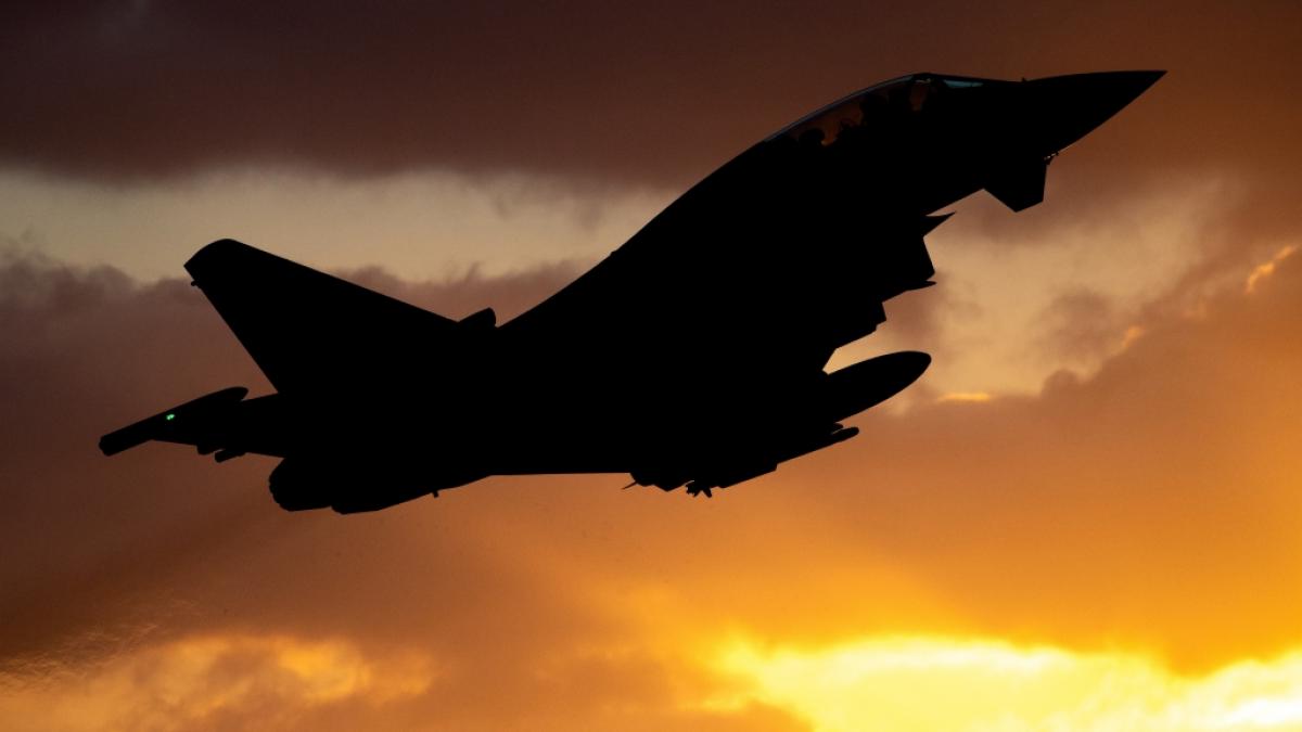 Eine Eurofighter-Alarmrotte hat einen russischen Aufkl&auml;rungsflieger &uuml;ber der Ostsee identifiziert und aus dem Luftraum geleitet. (Foto)