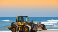 An einem Strand in Kalifornien wurde eine Frau von einem Traktor zu Tode gefahren.