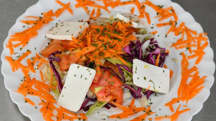Im Juli 2019 wird Schafskäse aus französischer Produktion zurückgerufen - in dem Molkereiprodukt wurden Salmonellen nachgewiesen (Symbolfoto).