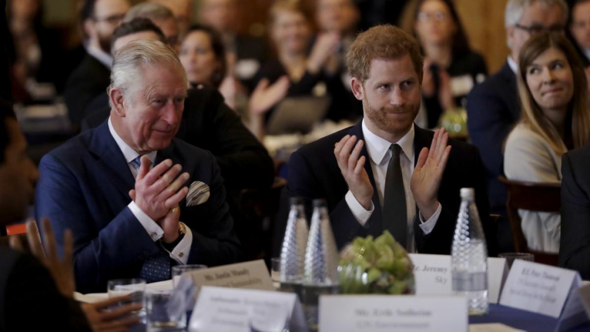 K&ouml;nig Charles III. hat sich nach der R&uuml;ckkehr seines Sohnes Prinz Harry nach Gro&szlig;britannien gen&ouml;tigt gef&uuml;hlt, einige Unklarheiten aus der Welt zu schaffen. (Foto)