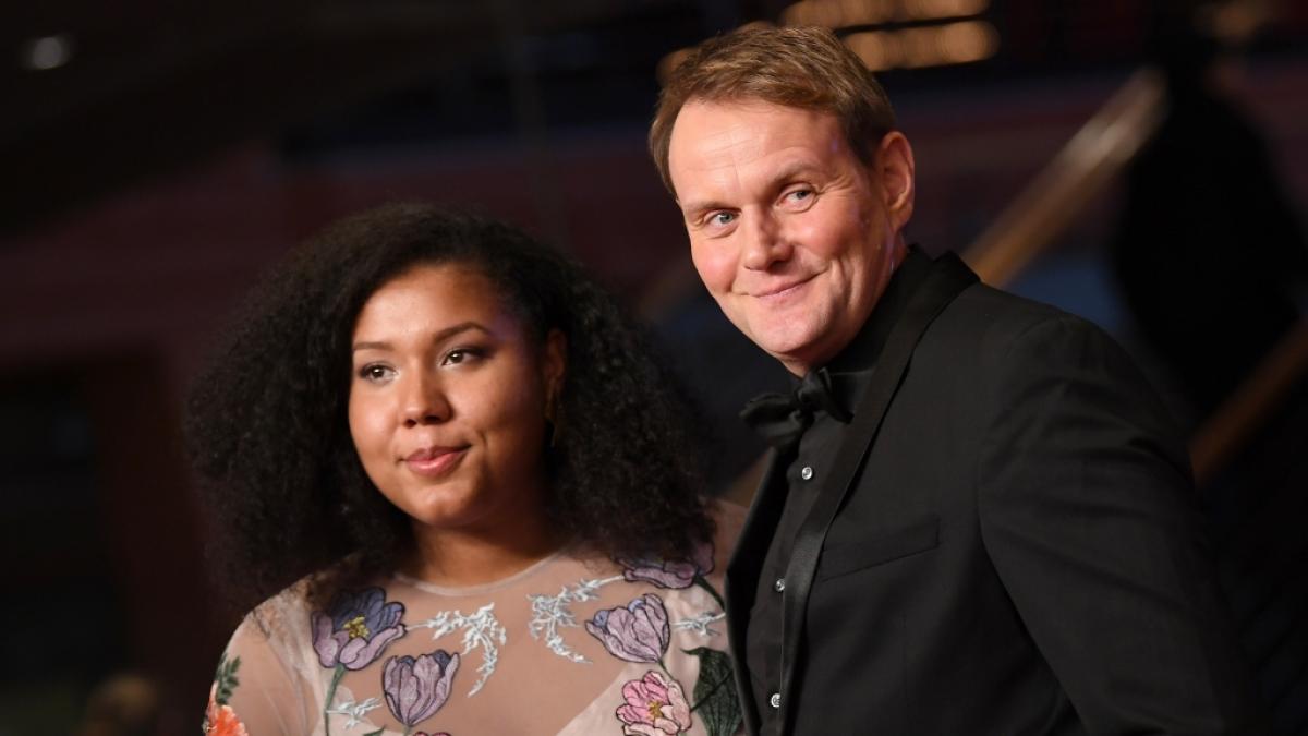 Devid Striesow und seine Frau Ines Ganzberger bei der feierlichen Er&ouml;ffnung der Berlinale 2019. (Foto)