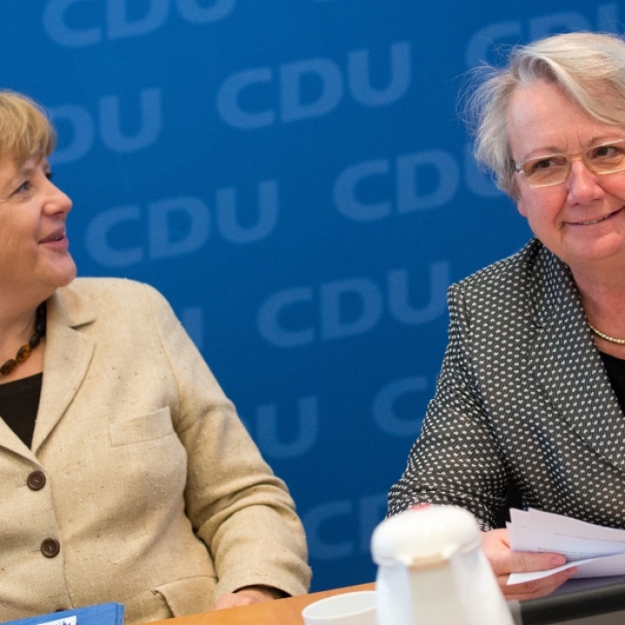 Vom Bundestag in den Vatikan! So lebt Merkels Freundin heute