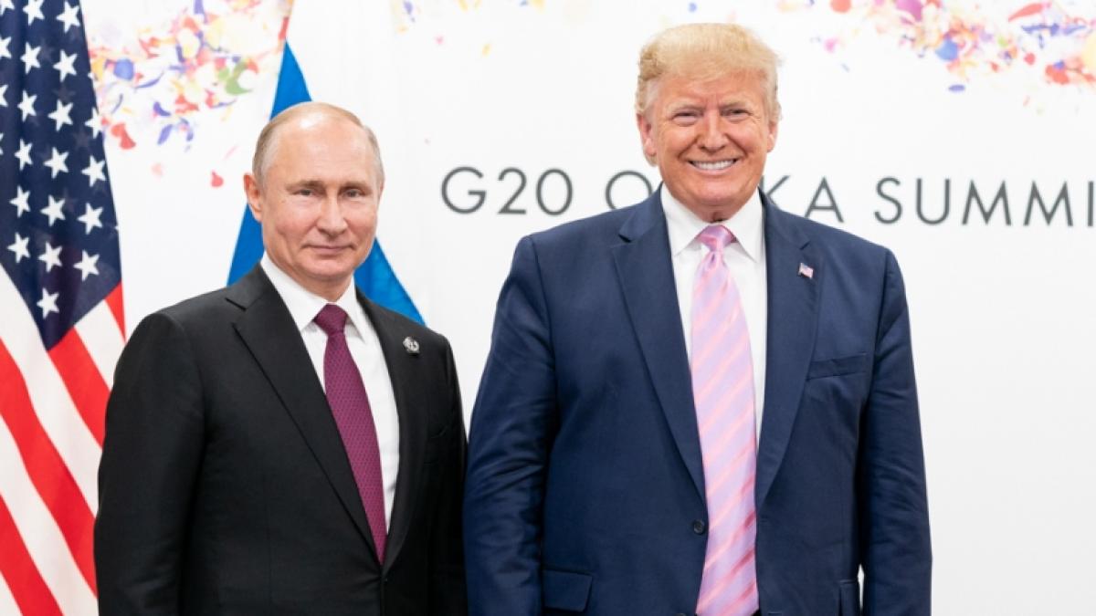 Donald Trump (r.) und Wladimir Putin haben keine Einladung zum Queen-Begr&auml;bnis bekommen. (Foto)