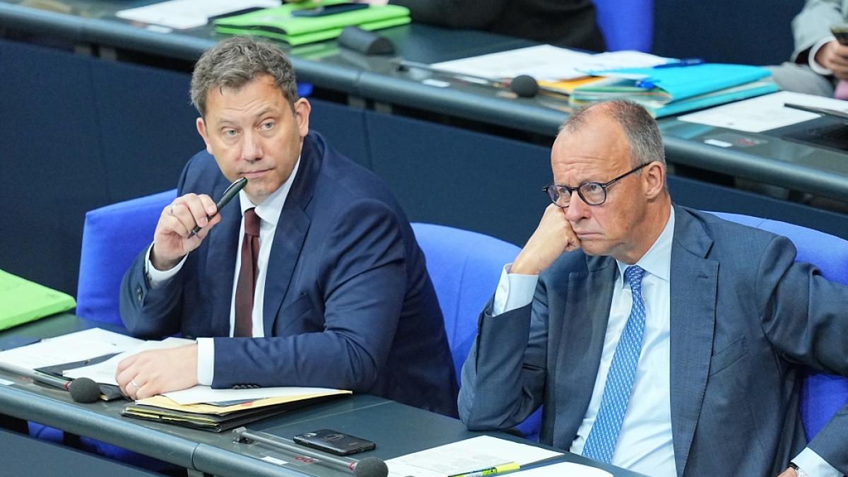 Lars Klingbeil und Friedrich Merz bringen einem aktuellen Bericht zufolge Unionsabgeordnete gegen sich auf. (Foto)