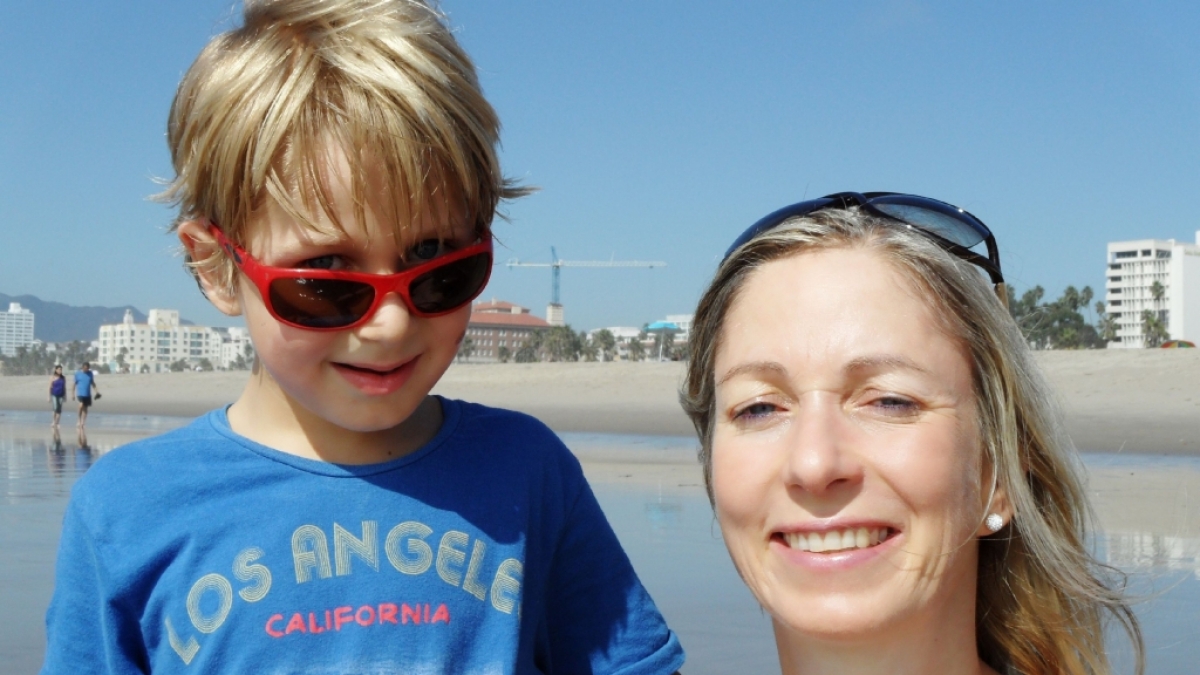 Wie es der alleinerziehenden Dokumentarfilmerin Lara Sanders w&auml;hrend ihrer ersten Zeit in Los Angeles erging, zeigt die VOX-Dokumentation "Goodbye Deutschland! Die Auswanderer". (Foto)