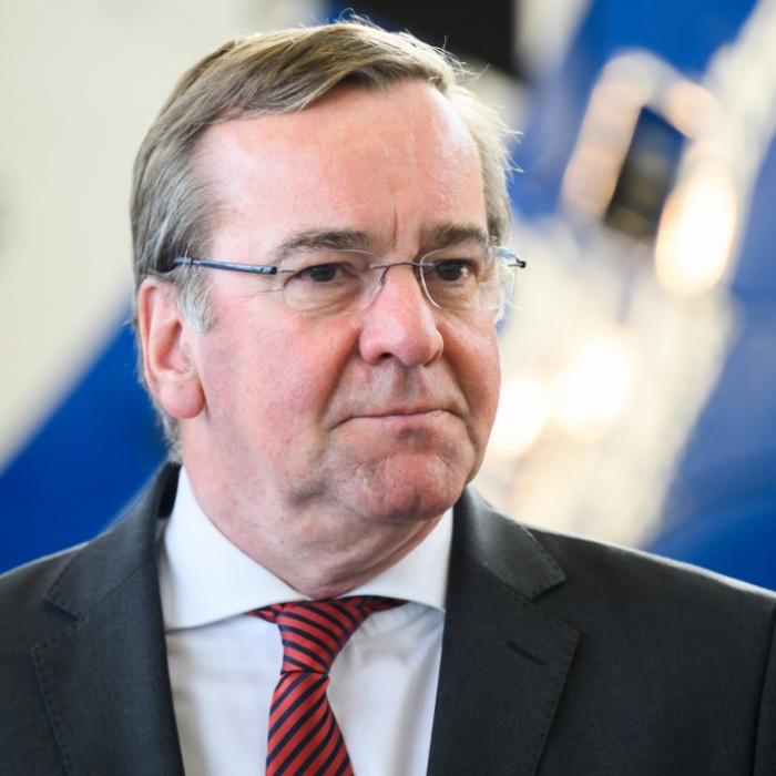So lebt der SPD-Verteidigungsminister abseits der Politbühne