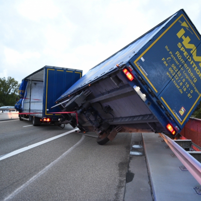 Orkantief rollt über Deutschland - Bahnverkehr teilweise komplett eingestellt