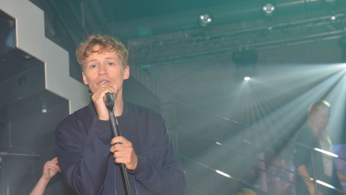 Der erfolgreiche Singer-Songwriter Tim Bendzko gibt ein Konzert im Mauerwerk. (Foto)