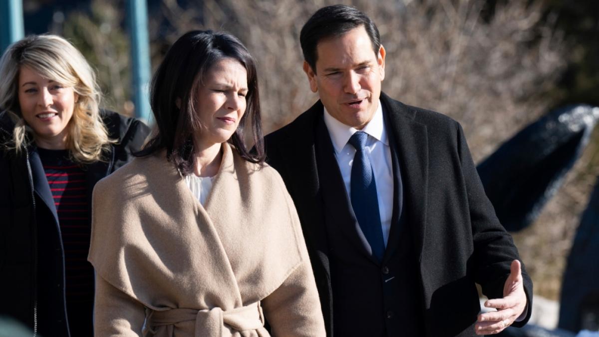 Au&szlig;enministerin Annalena Baerbock und US-Au&szlig;enminister Marco Rubio beim G7-Treffen in Kanada. (Foto)