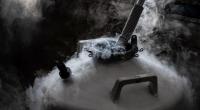 Durch flüssigen Stickstoff wird die Temperatur der Metallstempel beim Freeze Branding heruntergekühlt.