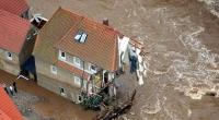 Die Behörden klassifizieren Hochwasser nach ihrer Wahrscheinlichkeit: Das Elbe-Hochwasser im Jahr 2002 gilt als Jahrhunderthochwasser. Statistisch könnte eine solche Flut also bereits in 90 Jahren wieder passieren.