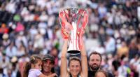 Tatjana Maria jubelt mit ihrer Familie nach dem Sieg auf der WTA-Tour in Anisimova (USA).