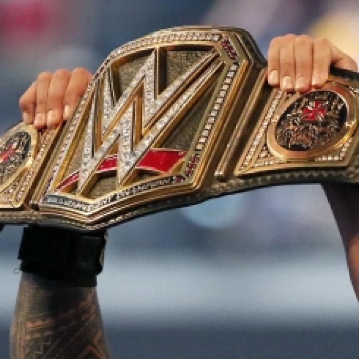 In TV und Live-Stream, Wiederholung: Rollins vs. Nakamura, Lynch vs. Stratus