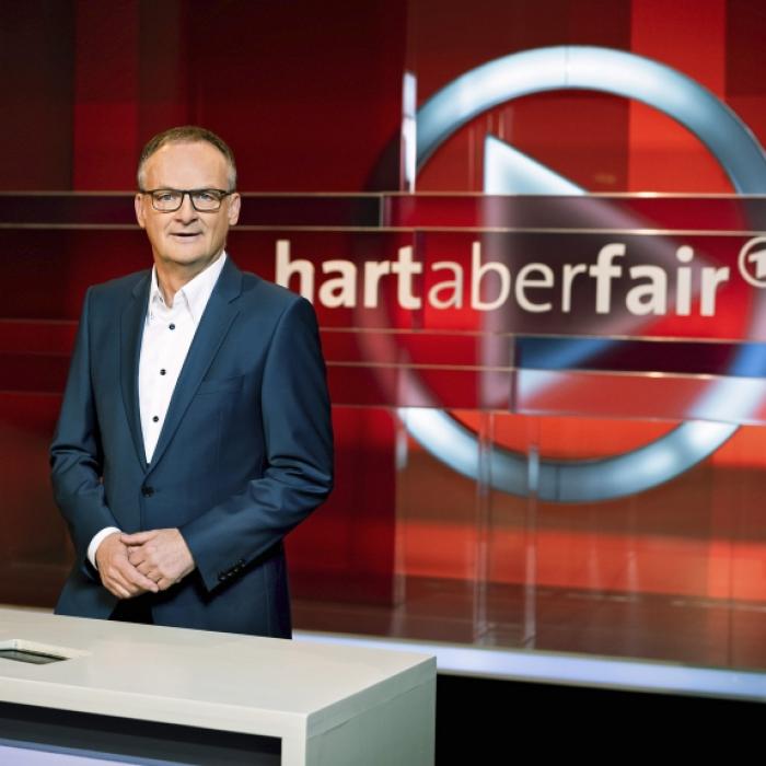 Sprit und Energie bald unbezahlbar? Darüber diskutiert Frank Plasberg 