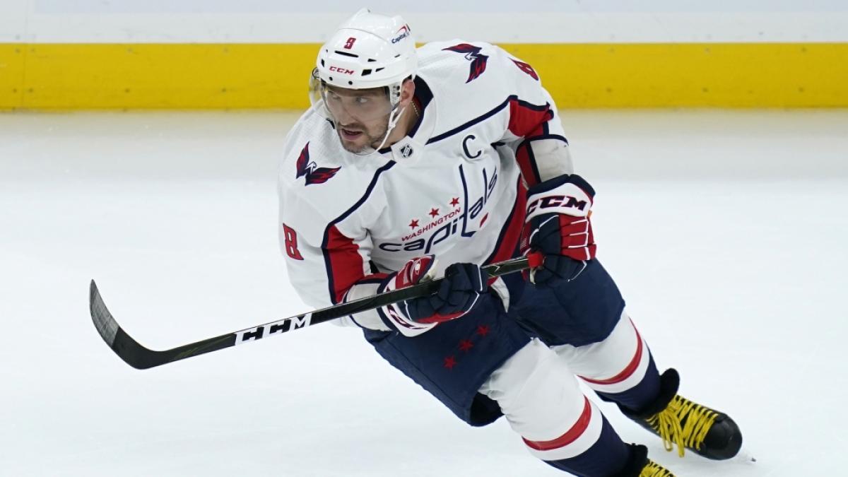 Bei einem Eishockey-Spiel der NHL kam es zu einem schweren Crash! (Foto)