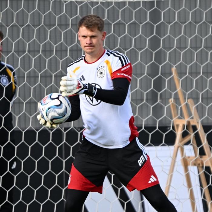 Wie lebt der Nationaltorwart heute abseits des Stadions?
