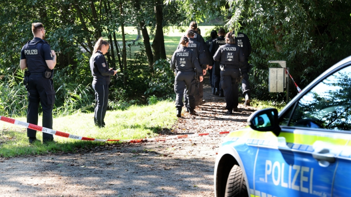 Die Polizei informiert &uuml;ber eine aktuelle Fahndung (Symbolbild). (Foto)