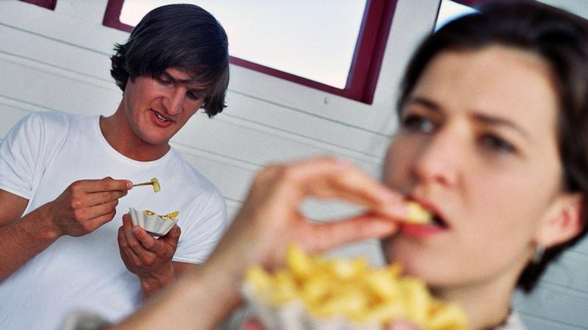 Keine gute Idee: Pommes kurz vor dem Sport belasten den K&ouml;rper bei der kommenden Anstrengung zu sehr. (Foto)