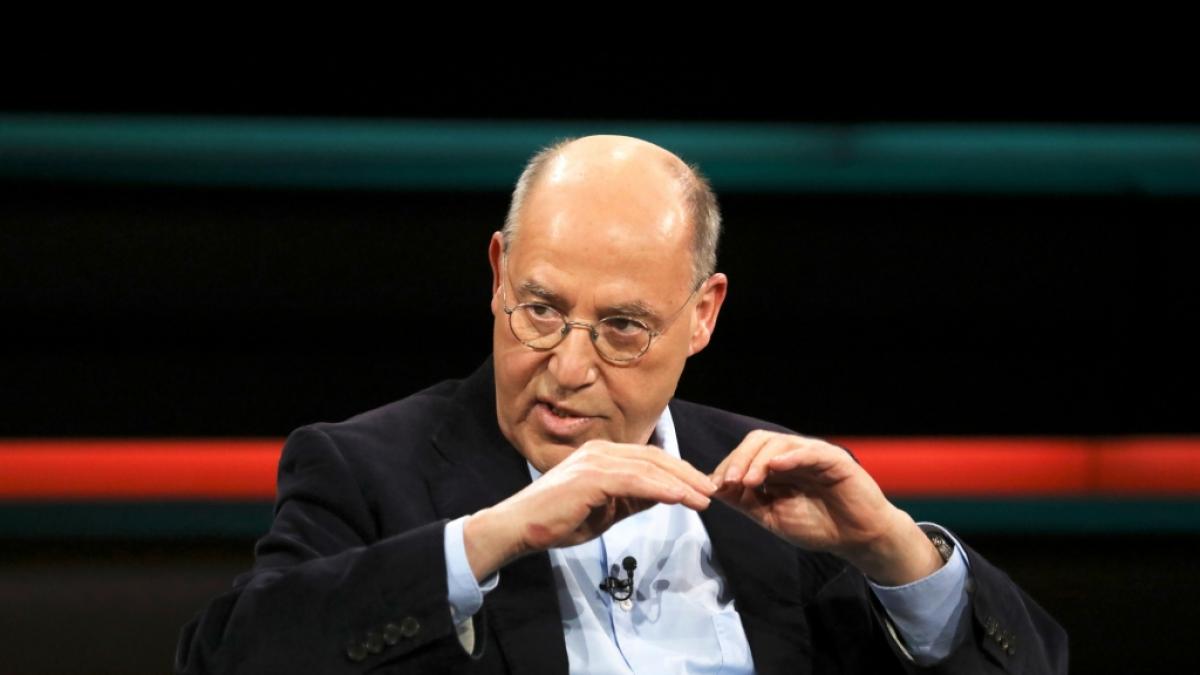Gregor Gysi fordert bei "Markus Lanz" intensivere diplomatische Verhandlungen f&uuml;r einen Frieden in der Ukraine. (Foto)