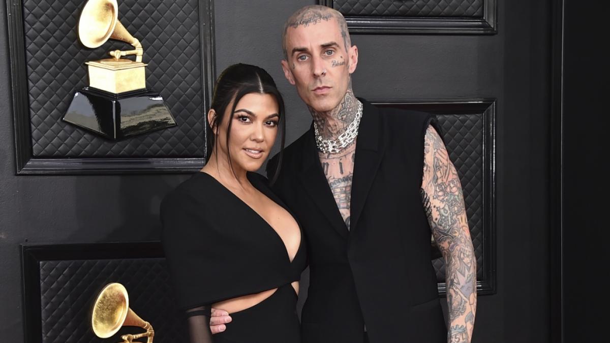 Die schwangere Kourtney Kardashian musste jetzt pl&ouml;tzlich in ein Krankenhaus gebracht werden. (Foto)