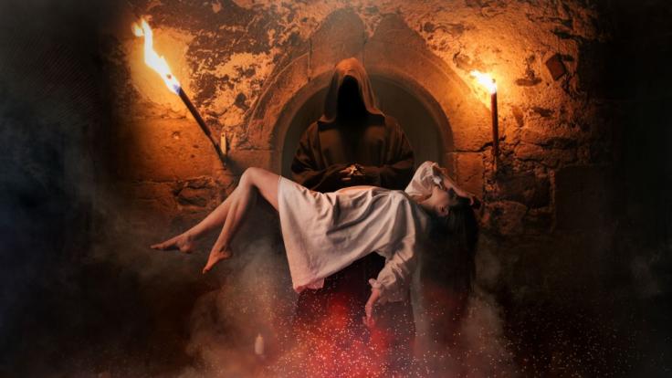 In Italien sind 13 Menschen, darunter Minderjährige, Opfer sexueller Gewalt im Rahmen satanistischer Rituale einer Teufels-Sekte geworden.