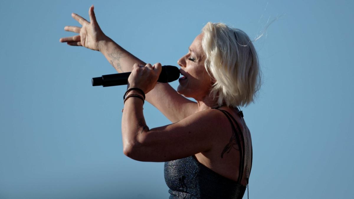 Schlagerstar Michelle sah sich aufgrund eines medizinischen Notfalls gezwungen, ihr Konzert in Dresden zu unterbrechen. (Foto)