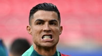 Christiano Ronaldo ist nicht der einzige Fußball-Star, der heimlich nachgeholfen hat.