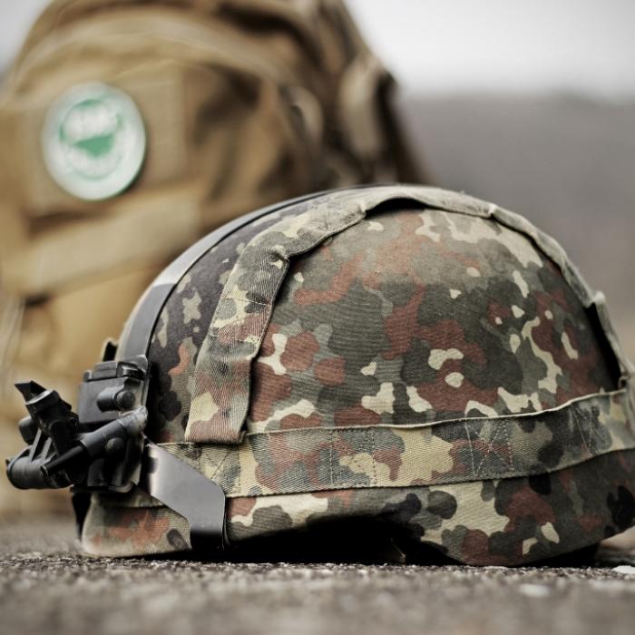 Kopfschuss! Kameraden erschießen versehentlich Soldat (24)