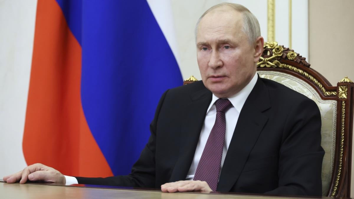 Nach dem Tod von S&ouml;lderf&uuml;hrer Jewgeni Prigoschin wird die Luft f&uuml;r Wladimir Putin immer d&uuml;nner - der Kreml-Chef soll immer paranoider werden angesichts drohender Wagner-Rache und Putschversuche. (Foto)