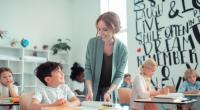 In den USA wurde eine Lehrerin wegen des Missbrauchs eines Schülers festgenommen.