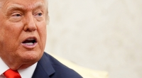 Donald Trump wird mit Doppelgänger-Gerüchten von Elon Musk konfrontiert.