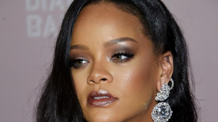 Rihanna Lord Vergib Uns Dieser Dessous Tanz Ist Pure Sunde News De