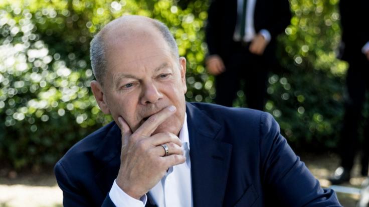 Bundeskanzler Olaf Scholz stürzt in einer neuen Umfrage weiter ab.