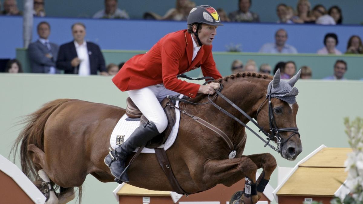 Ludger Beermann und Hengst Goldfever in Aktion. (Foto)