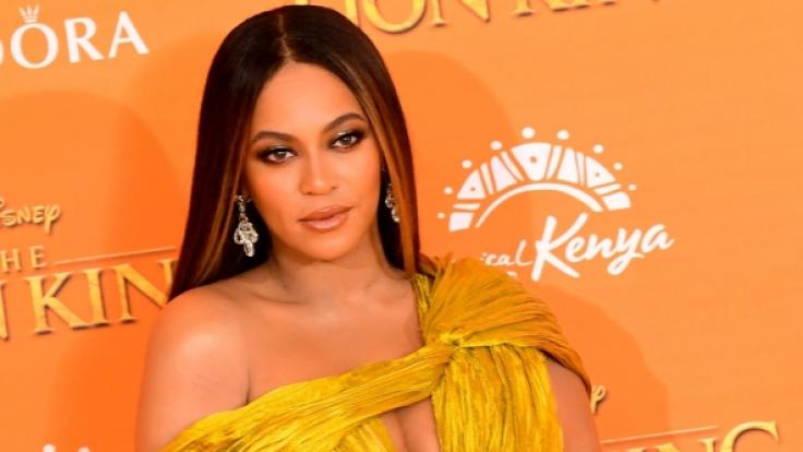 Beyoncé raubte ihren Fans mit sexy Schnappschüssen im Leder-Einteiler den Atem