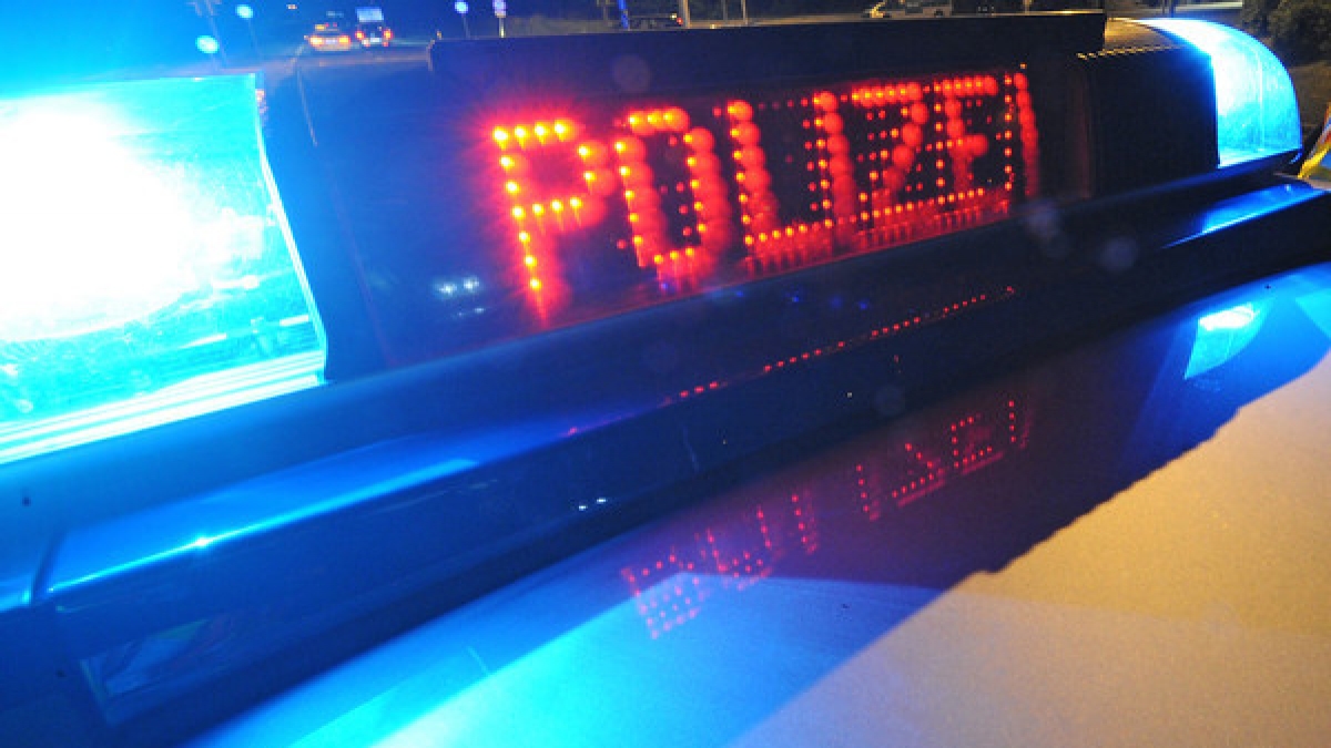 In Berlin-Kreuzberg wurde eine 58 Jahre alte Frau mit durchschnittener Kehle aufgefunden (Symbolbild). (Foto)