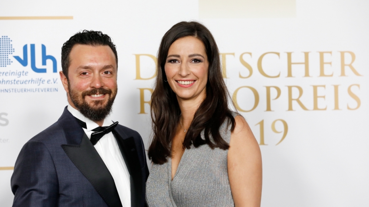 Pinar Atalay und ihr Mann bei einem ihrer seltenen gemeinsamen Auftritte. (Foto)