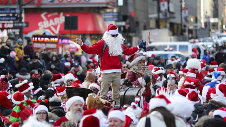 Ein 7-Jähriger ist bei einer Weihnachtsparade verstorben.