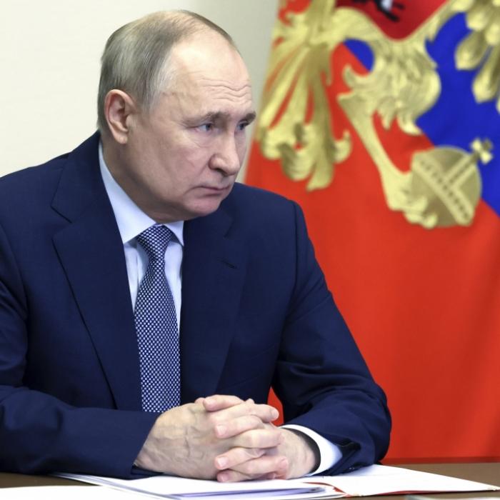 Putin-Flotte brennt - Ukraine attackiert Russen-Schiffe vor der Krim